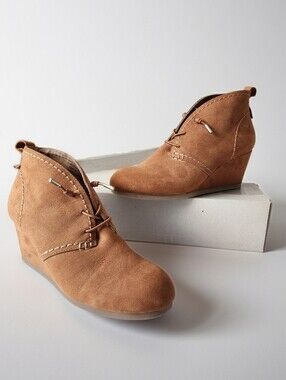 Austin Trading Co. Chic Cognac Brown Wedge Ankle Booties Size 9